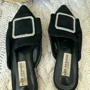 AIER FASHION
LONDON